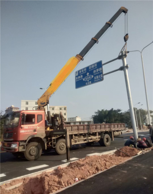 溪湖区设备吊装租赁吊车要用多大吊车