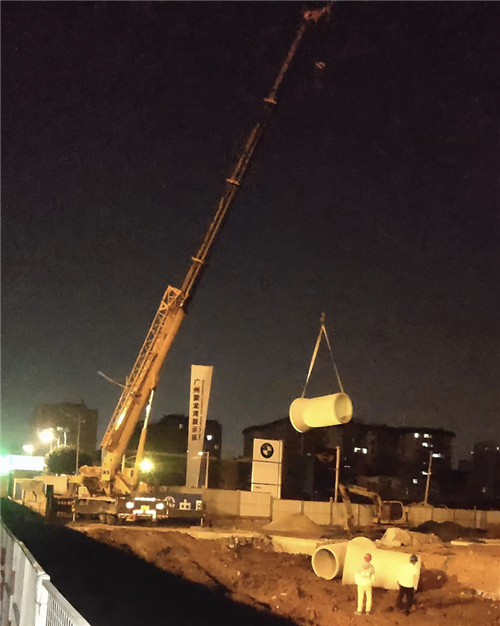 溪湖区“弯臂矫正”—— 吊车的 “形变补偿” 技术