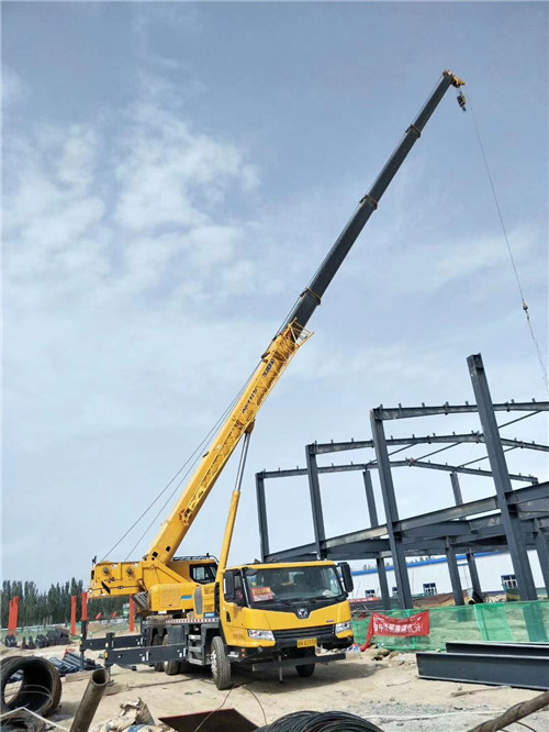 溪湖区超高层建筑钢结构吊装案例